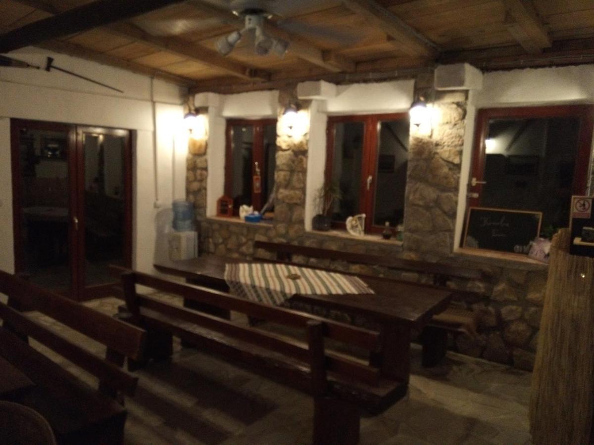 Apartments Ariana Pag Town Εξωτερικό φωτογραφία